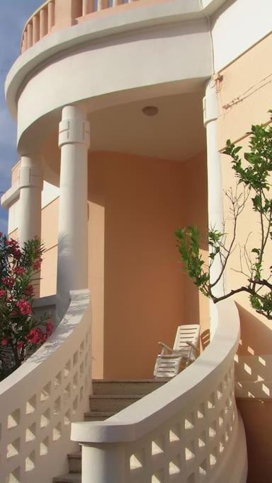 Villa Nel Salento - Ampie Camere E Giardino, Fino A 9 Persone Barbarano del Capo 外观 照片
